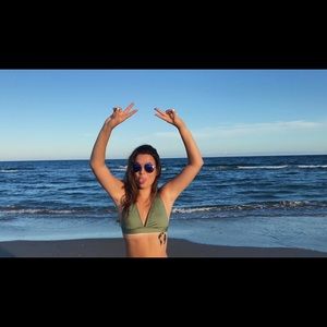 Meet your Posher, Alexis grace